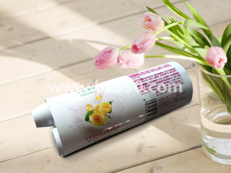 The manufacturer specializes in printing customized food trial packaging automatic packaging roll film